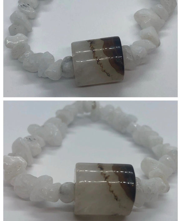 White Jade Crystal Beaded Bracelet with Agate Centrepiece