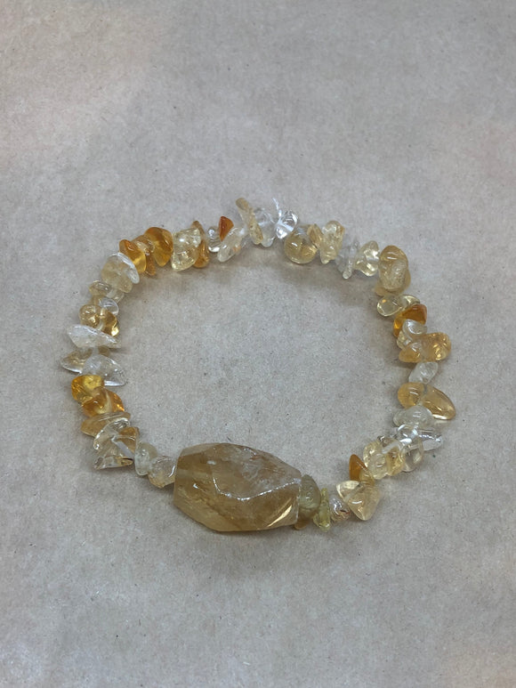 Citrine Crystal Chips Beaded Bracelet with Faceted Citrine Centrepiece