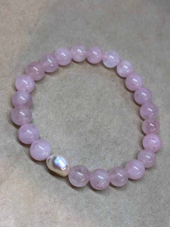 Rose Quartz Crystal Beaded Bracelet with Pearl Centrepiece