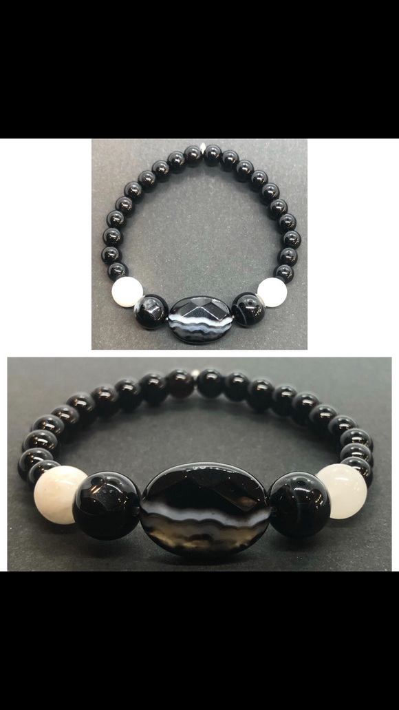 Black Obsidian Crystal Beaded Bracelet with Agate Centrepiece