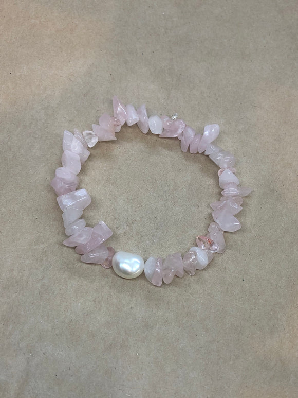 Rose Quartz Crystal Beaded Bracelet with Pearl Centrepiece